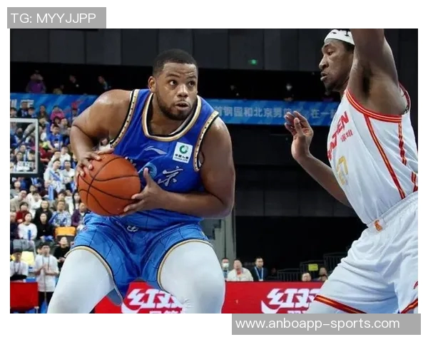 斯佩尔曼半场表现出色三分球命中率高达50助球队争取胜利