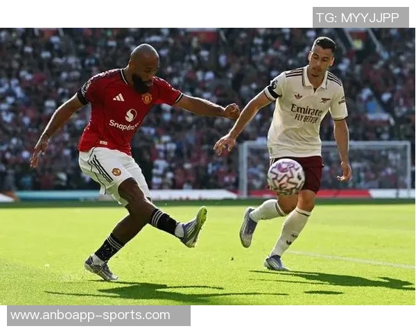 硬气老詹引领姆伯莫加盟曼联7500万18轮战绩斩红军蓝月与枪手8球1助 硬气老詹引领姆伯莫加盟曼联7500万18轮战绩斩红军蓝月与枪手8球1助